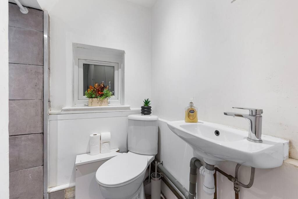 Holiday Home Near Kings Cross Sleep 12 Sp7 Λονδίνο Εξωτερικό φωτογραφία